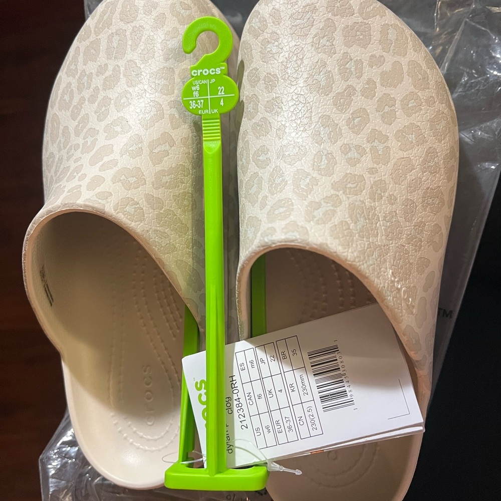 Crocs - Picture 2 of 4